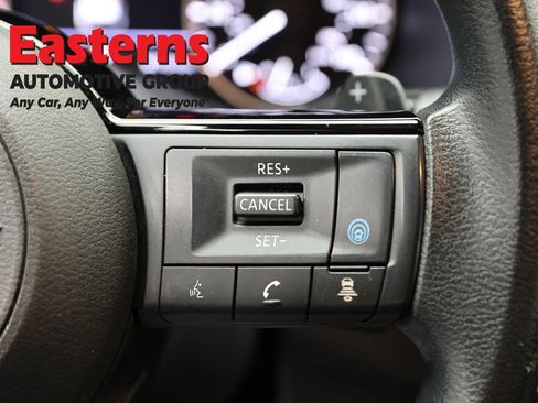 Used 2023 Nissan Rogue SV AWD/4WD image 15