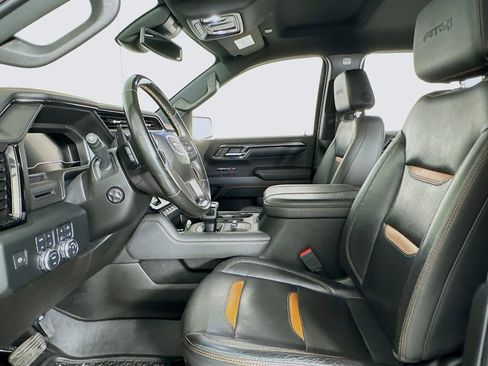 Used 2024 GMC Sierra 1500 AT4 image 12