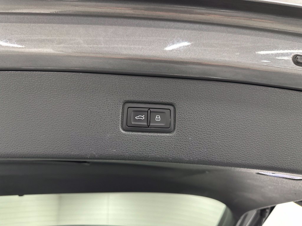 Used 2018 Audi Q7 2.0T Premium Plus w/ Premium Plus Package AWD/4WD image 9