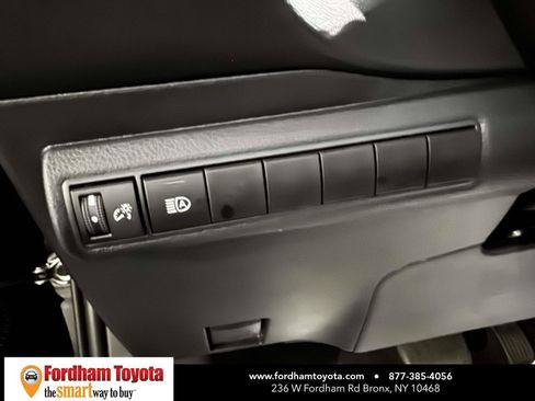 Used 2024 Toyota Corolla LE FWD image 18