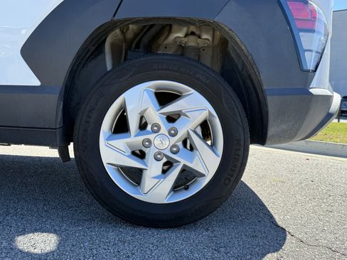 Used 2024 Hyundai Kona SE image 24