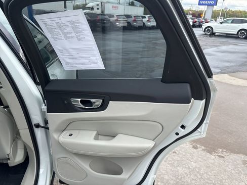 Certified 2023 Volvo XC60 B5 Plus AWD/4WD image 35