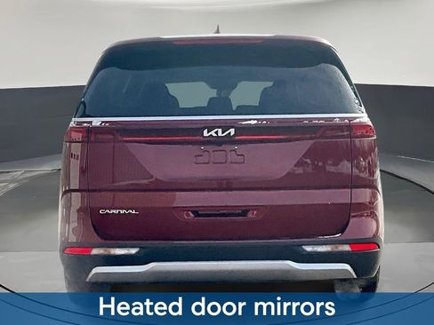 Used 2024 Kia Carnival LX image 6