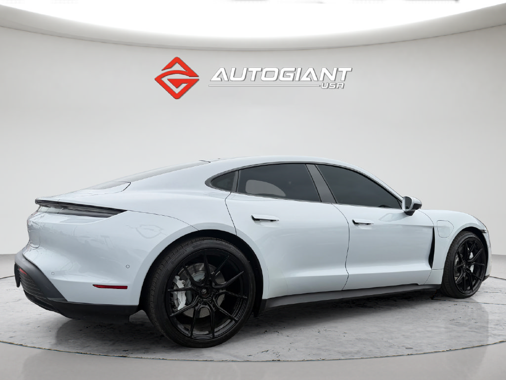 Used 2022 Porsche Taycan RWD image 7