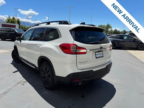 Used 2022 Subaru Ascent Limited w/ Technology Package AWD/4WD image 5