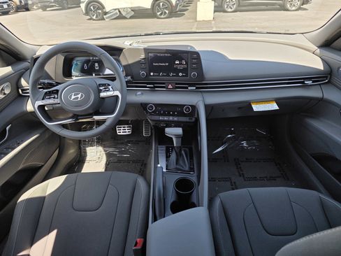New 2025 Hyundai Elantra Sport image 35