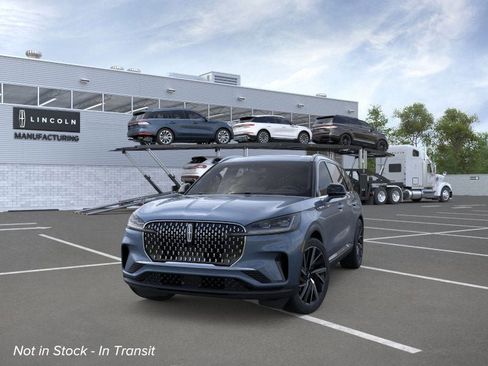 New 2026 Lincoln Aviator Reserve image 2