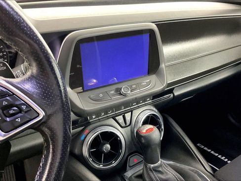 Used 2019 Chevrolet Camaro SS image 9