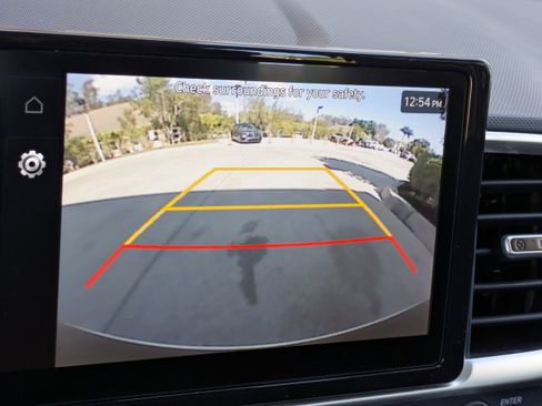 Used 2021 Hyundai Venue w/ Cargo Package image 24