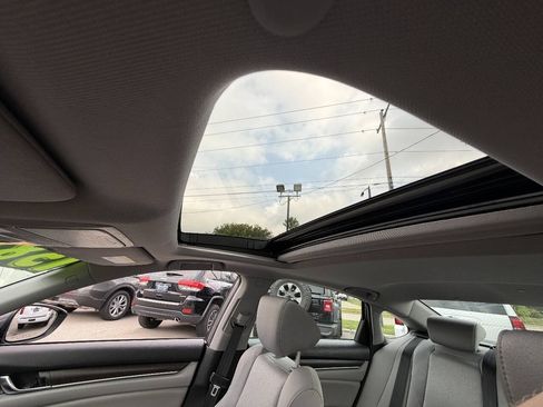 Used 2019 Honda Accord EX image 25