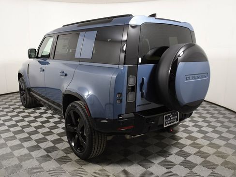 New 2026 Land Rover Defender 110 X-Dynamic SE AWD/4WD image 4