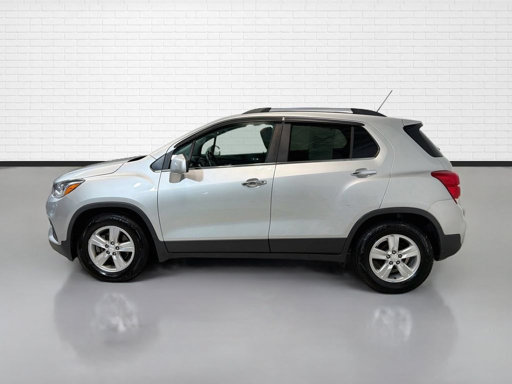 Used 2019 Chevrolet Trax LT w/ LT Convenience Package FWD image 6