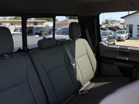Used 2015 Ford F150 XLT w/ Equipment Group 302A Luxury AWD/4WD image 11