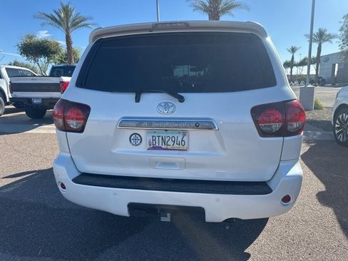 Used 2018 Toyota Sequoia Platinum image 5