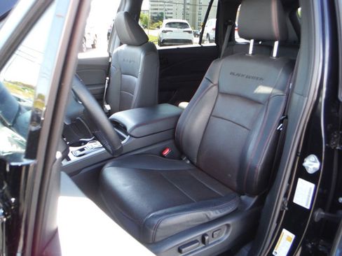 Used 2024 Honda Passport Black Edition image 14