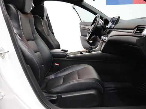 Used 2018 Honda Accord Sport image 8
