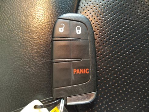 Used 2018 Jeep Compass Limited w/ Navigation Group image 32