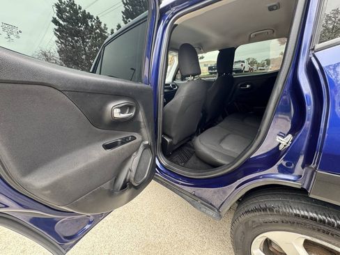 Used 2019 Jeep Renegade Sport FWD image 18