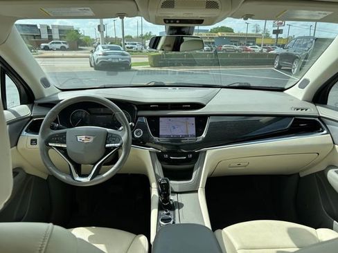 Certified 2023 Cadillac XT6 Premium Luxury AWD/4WD image 19