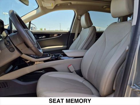 Used 2023 Lincoln Nautilus Reserve FWD image 21