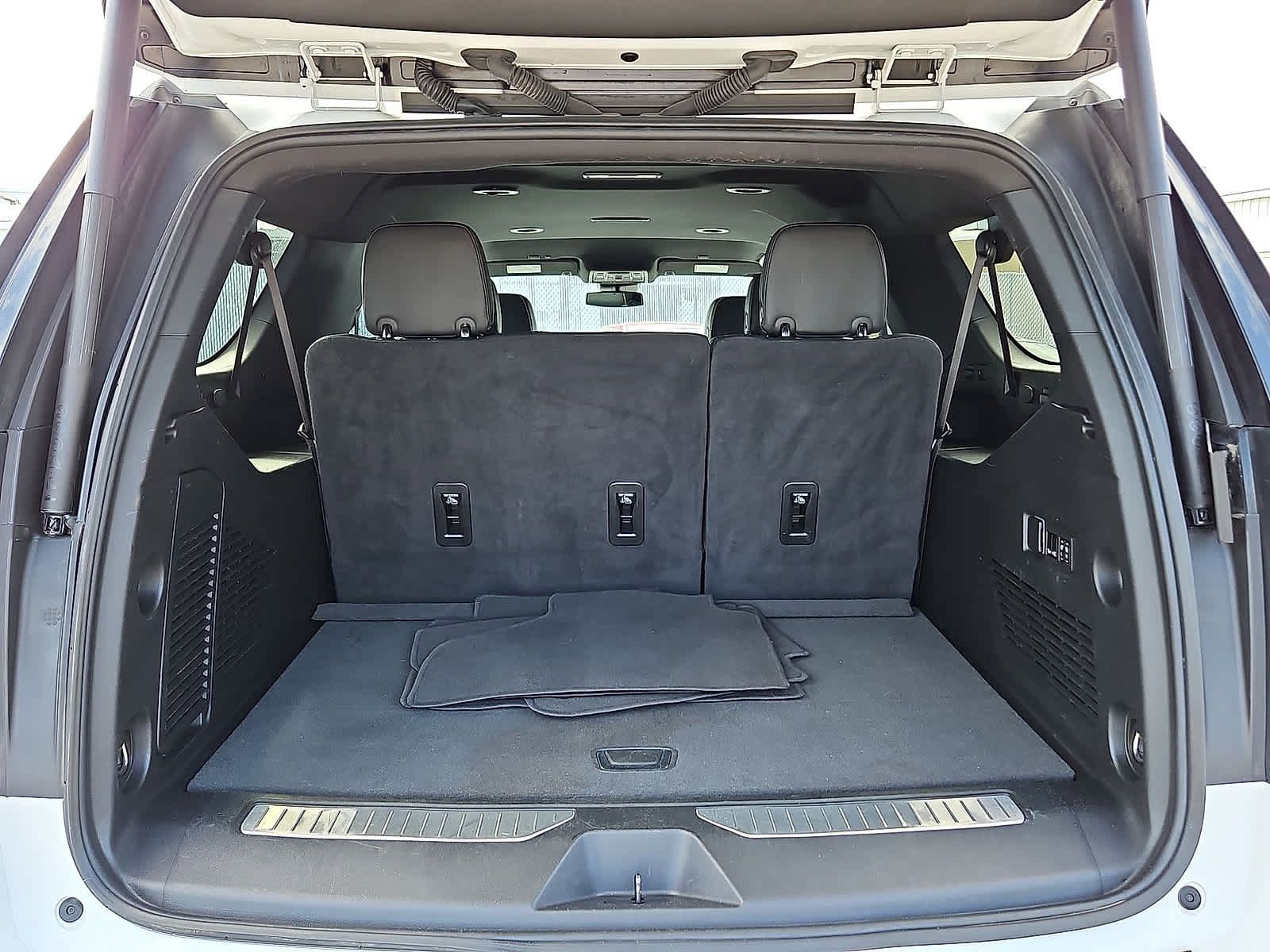 Certified 2024 Chevrolet Suburban Premier AWD/4WD image 31