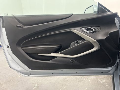 Used 2018 Chevrolet Camaro LT image 19