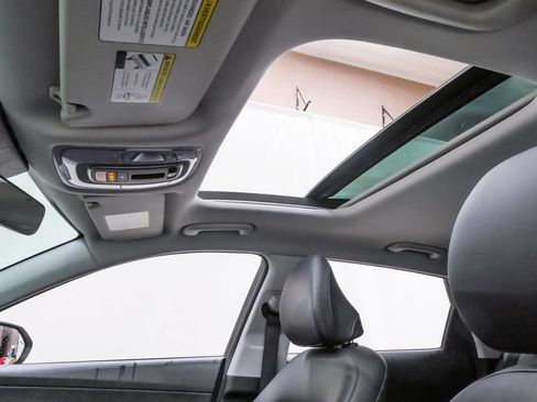 Certified 2024 Hyundai Kona Limited FWD image 10