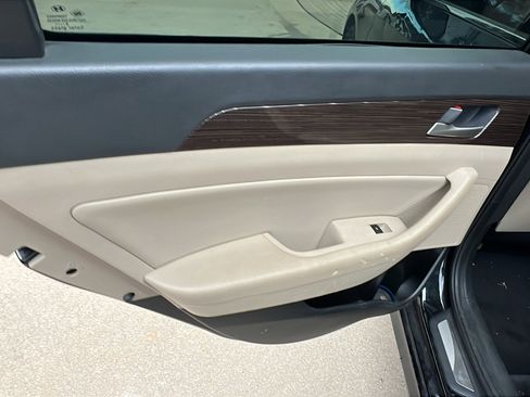 Used 2019 Hyundai Sonata Limited image 23