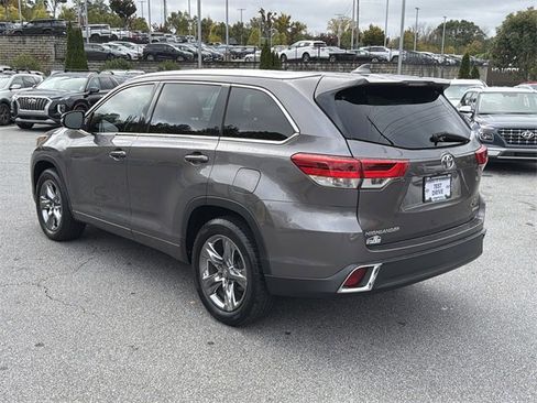 Used 2018 Toyota Highlander Limited Platinum image 5