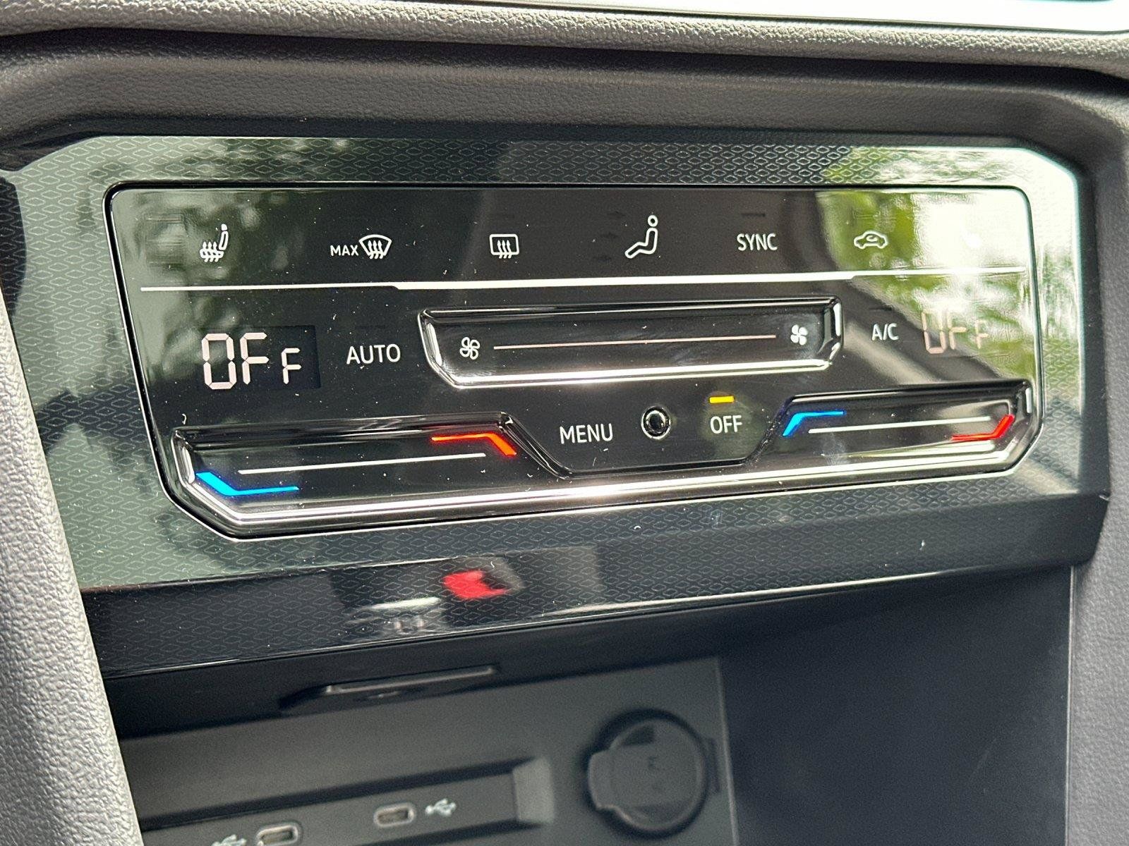 New 2026 Volkswagen Taos SE AWD/4WD image 19