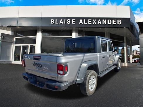 Used 2020 Jeep Gladiator Sport w/ Quick Order Package 24S AWD/4WD image 2