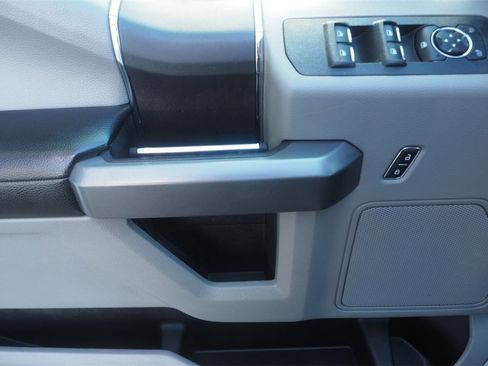 Used 2019 Ford F150 XLT w/ Equipment Group 301A Mid image 17