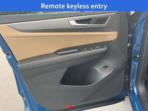 New 2026 Volkswagen Atlas Cross Sport SE image 7