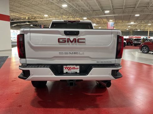 New 2026 GMC Sierra 3500 Denali w/ Denali Reserve Package AWD/4WD image 5