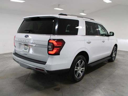 Used 2024 Ford Expedition Limited image 9