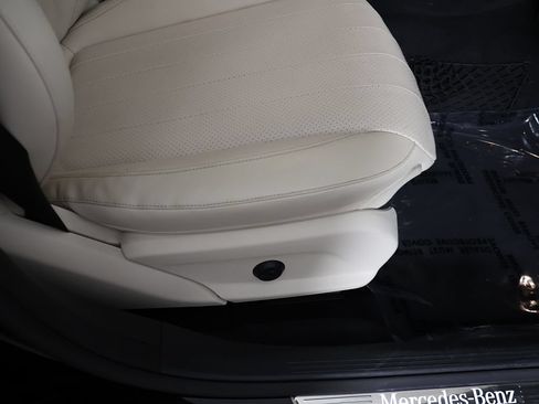 Used 2019 Mercedes-Benz E 450 4MATIC Wagon image 36