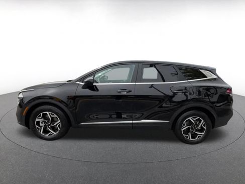 Used 2025 Kia Sportage LX FWD image 8