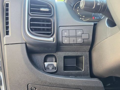 New 2026 RAM ProMaster 2500 w/ Quick Order Package 22G SLT FWD image 14