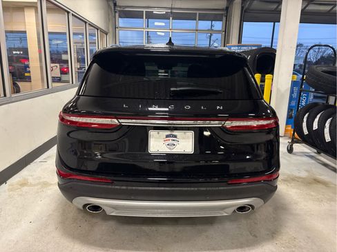 Used 2023 Lincoln Corsair Reserve w/ Equipment Group 202A image 6