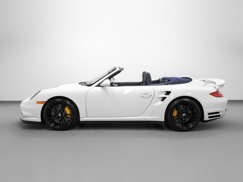 Used 2011 Porsche 911 Turbo S image 2