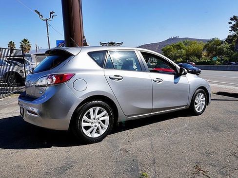 Used 2012 MAZDA MAZDA3 i Touring image 9