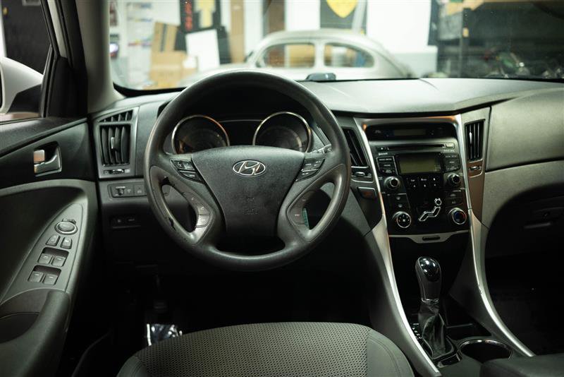 Used 2013 Hyundai Sonata GLS FWD image 17