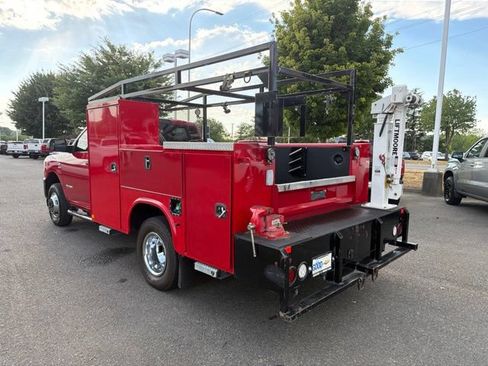 Used 2021 RAM 3500 Tradesman w/ Chrome Appearance Group RWD image 3