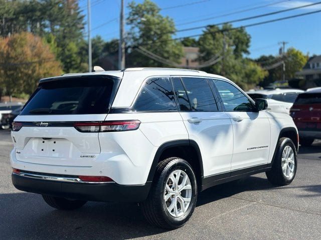 Used 2023 Jeep Grand Cherokee Limited AWD/4WD image 6