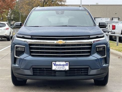 Used 2024 Chevrolet Traverse LT image 7