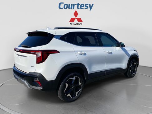 Used 2024 Kia Seltos EX AWD/4WD image 6