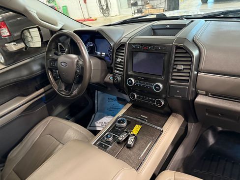 Used 2018 Ford Expedition Max Limited w/ Equipment Group 301A AWD/4WD image 12