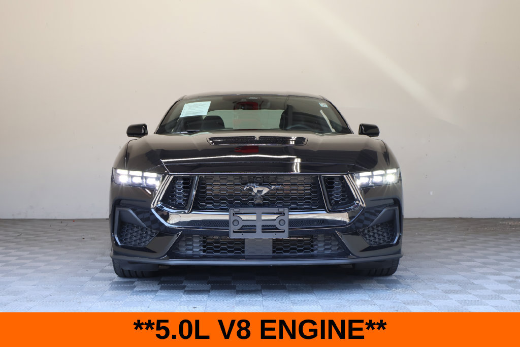 Used 2025 Ford Mustang GT RWD image 4