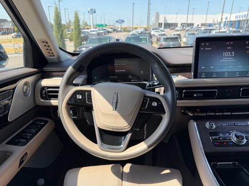 Used 2022 Lincoln Aviator Reserve w/ Equipment Group 201A AWD/4WD image 7