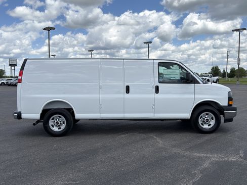 New 2026 GMC Savana 3500 Extended w/ Driver Convenience Package RWD image 2